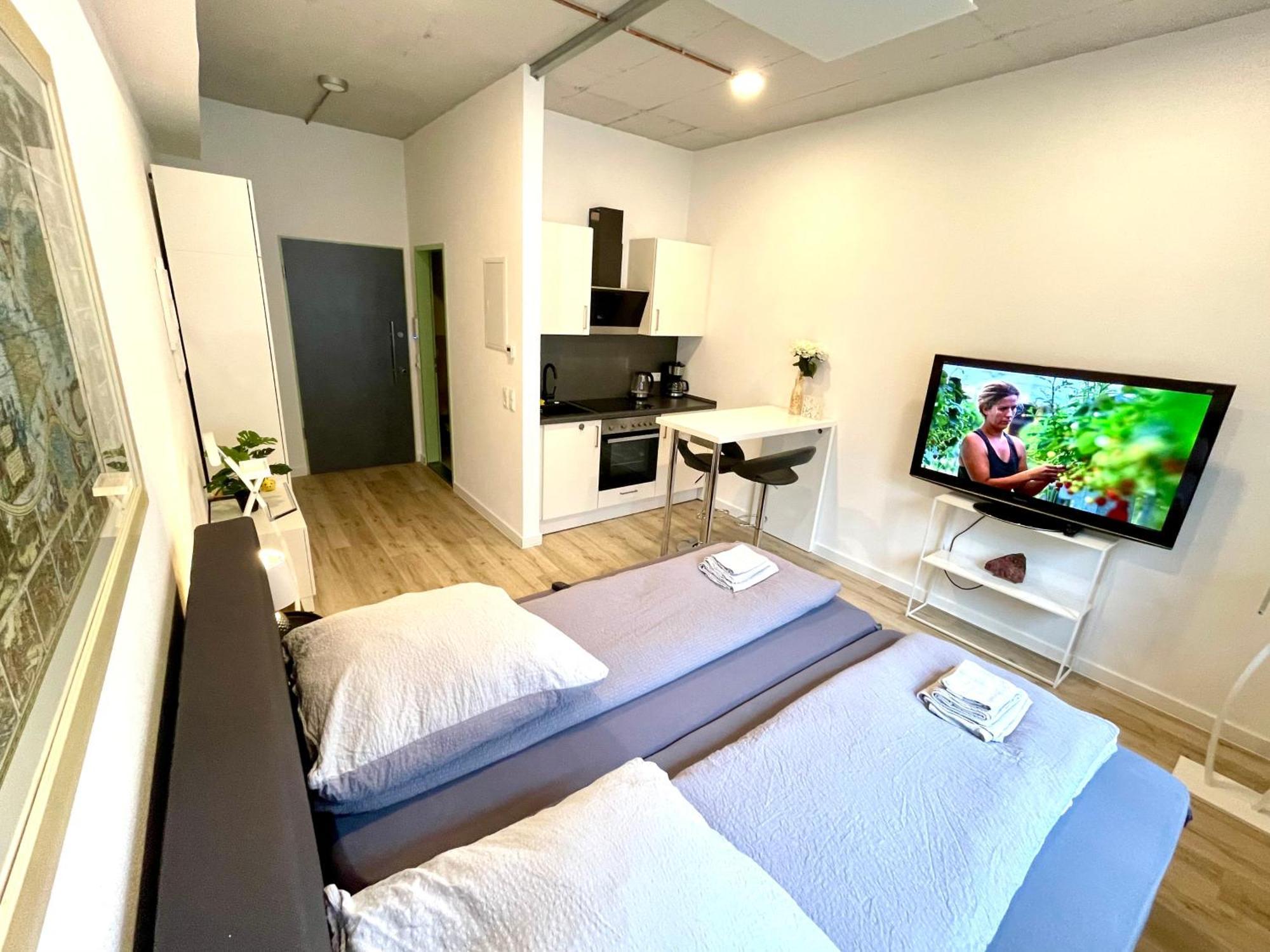 Neu Wunderschoenenes Weisses Apartament Am Schloessle Zentrum Goldstadt 포르츠하임 외부 사진