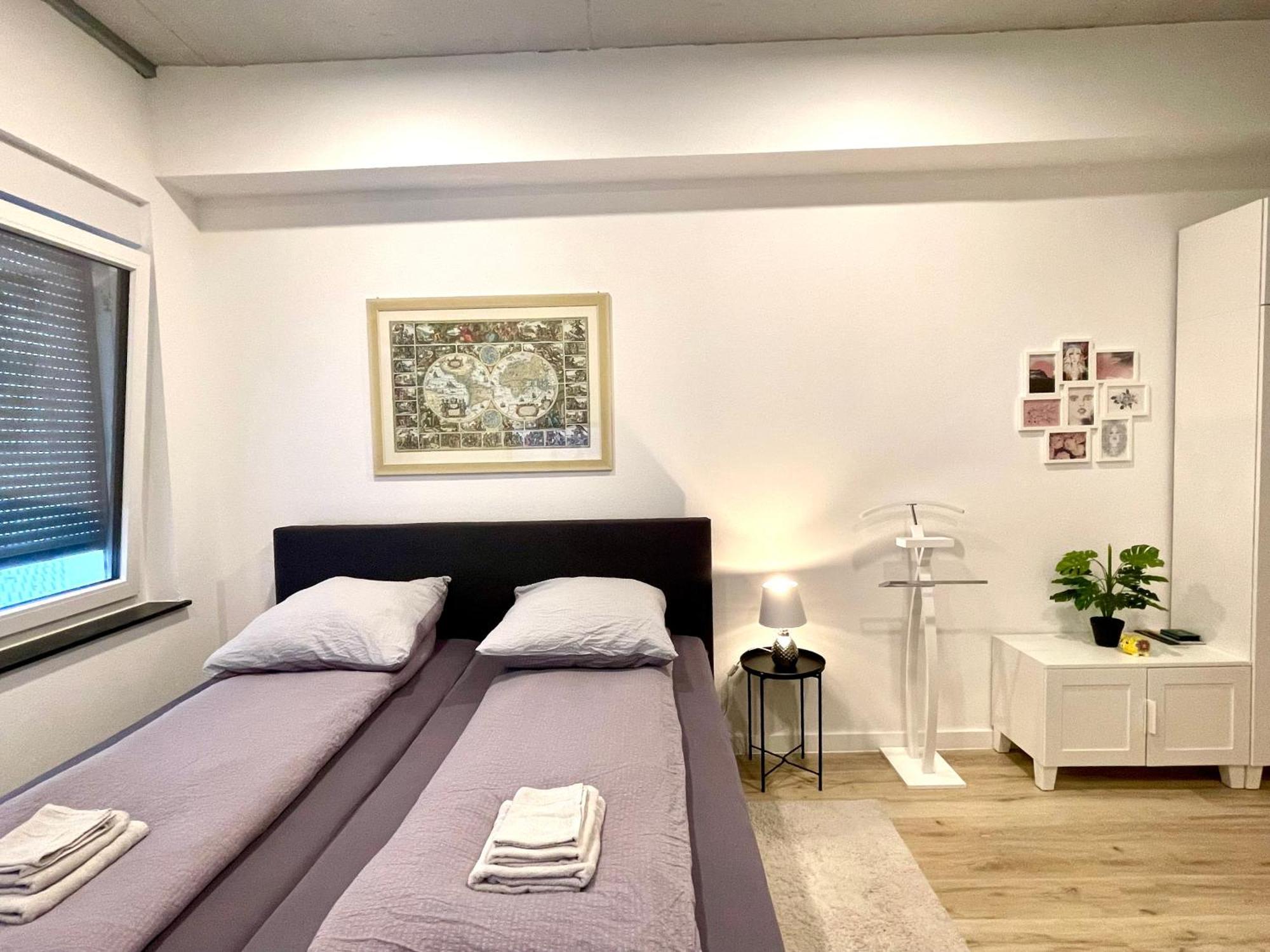 Neu Wunderschoenenes Weisses Apartament Am Schloessle Zentrum Goldstadt 포르츠하임 외부 사진