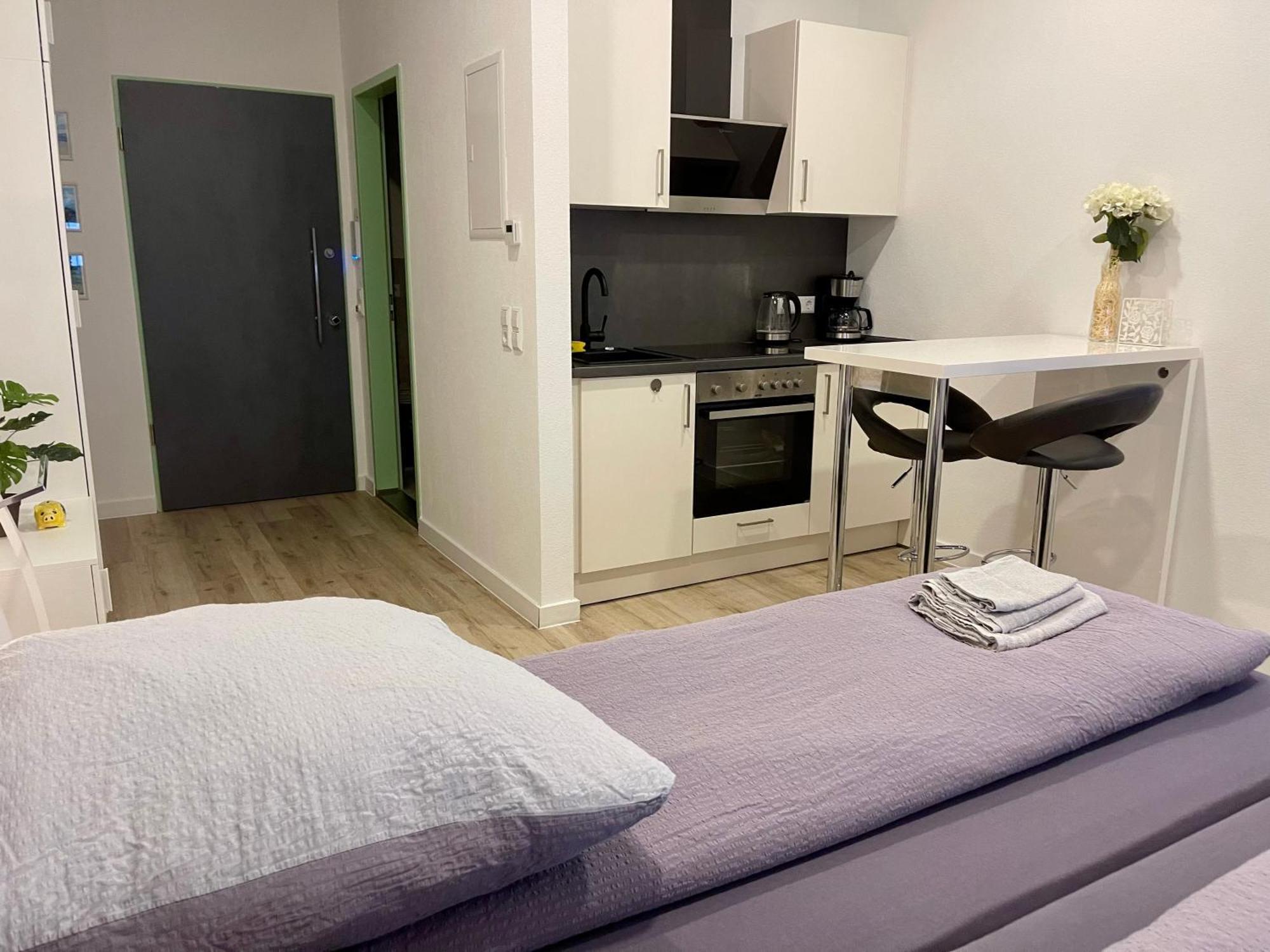 Neu Wunderschoenenes Weisses Apartament Am Schloessle Zentrum Goldstadt 포르츠하임 외부 사진
