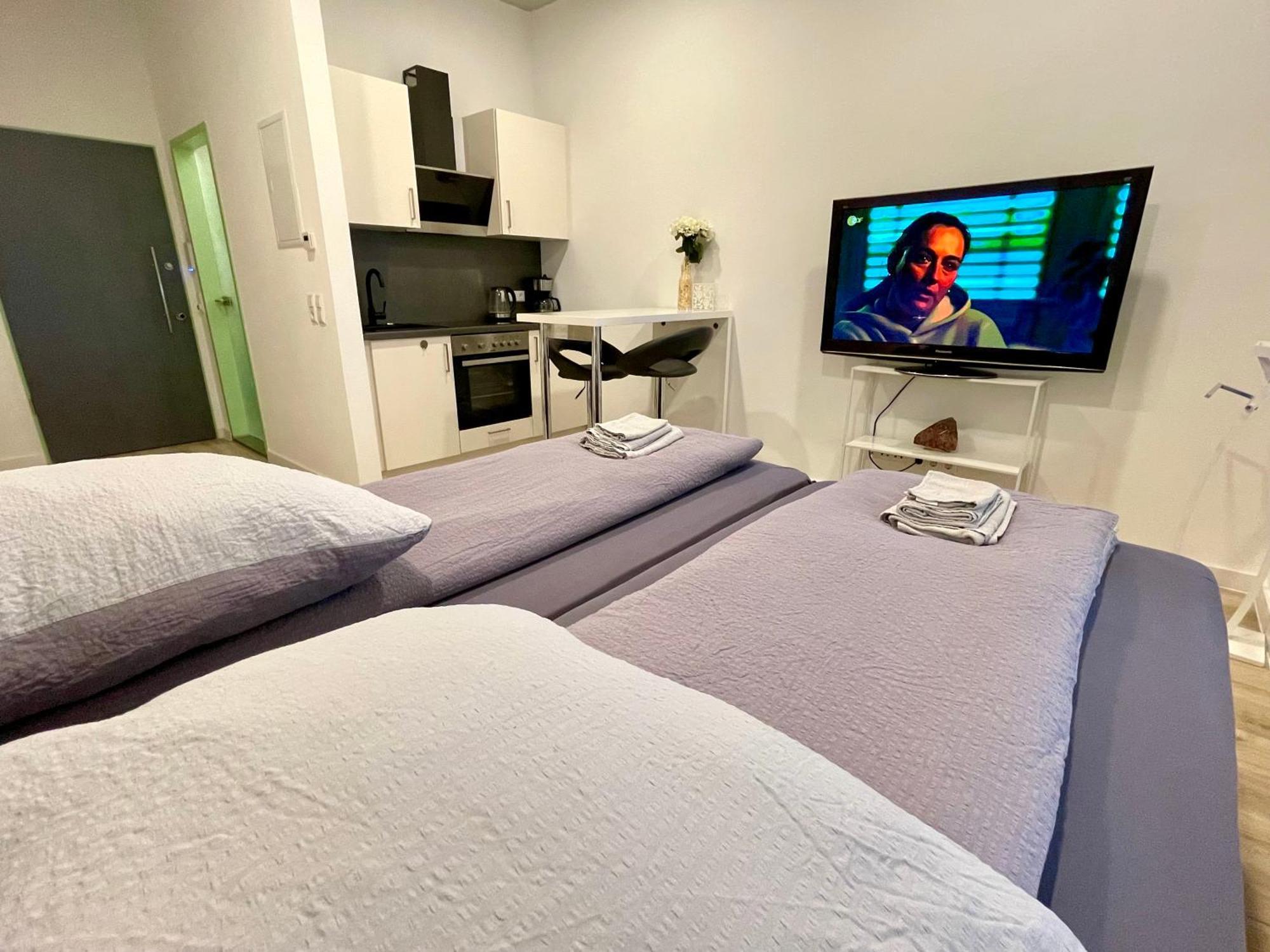 Neu Wunderschoenenes Weisses Apartament Am Schloessle Zentrum Goldstadt 포르츠하임 외부 사진
