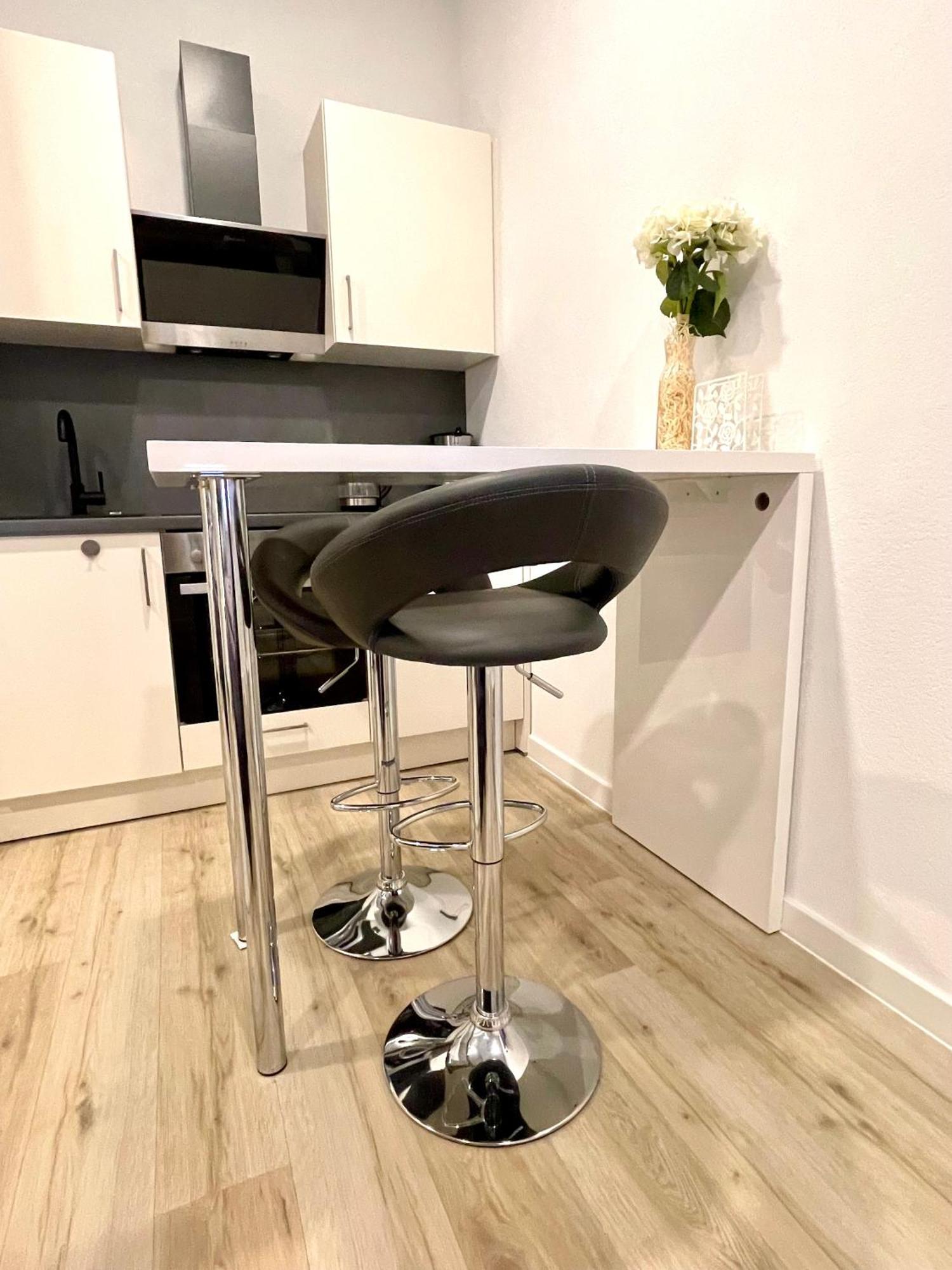 Neu Wunderschoenenes Weisses Apartament Am Schloessle Zentrum Goldstadt 포르츠하임 외부 사진