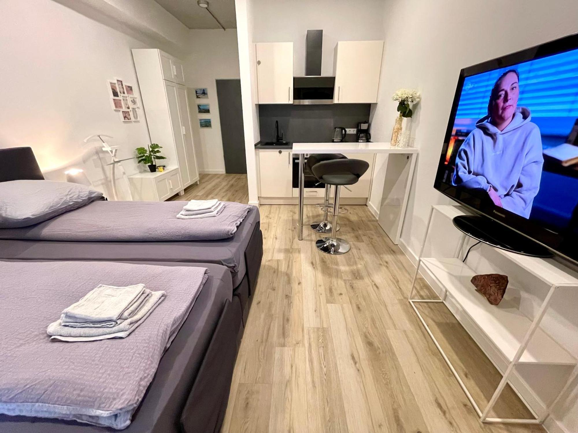Neu Wunderschoenenes Weisses Apartament Am Schloessle Zentrum Goldstadt 포르츠하임 외부 사진