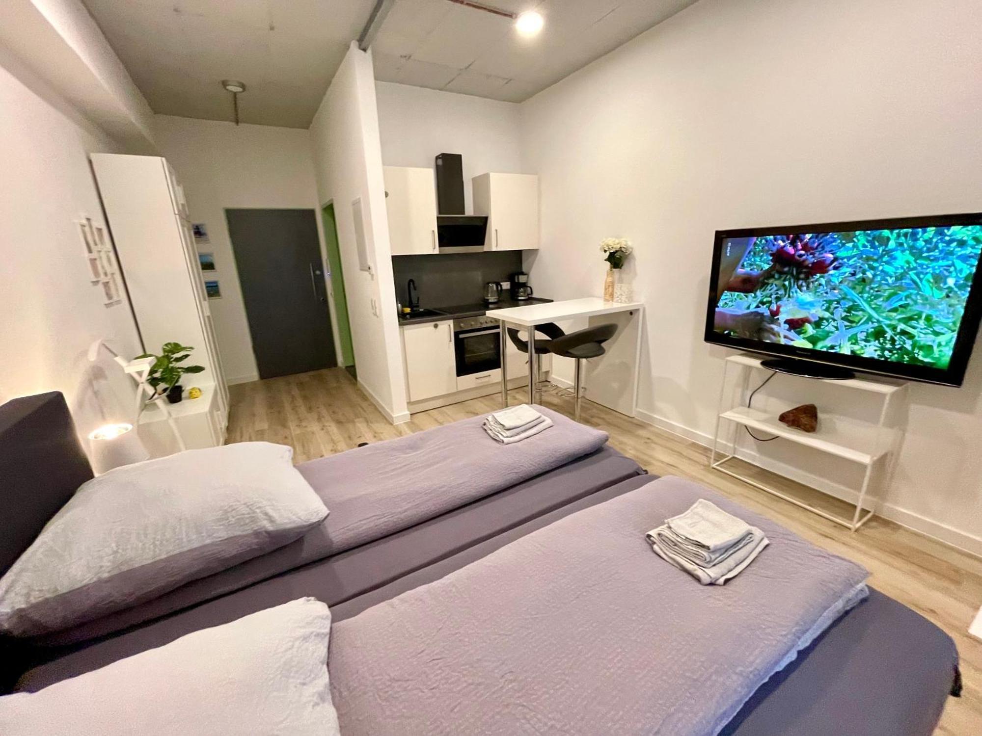 Neu Wunderschoenenes Weisses Apartament Am Schloessle Zentrum Goldstadt 포르츠하임 외부 사진
